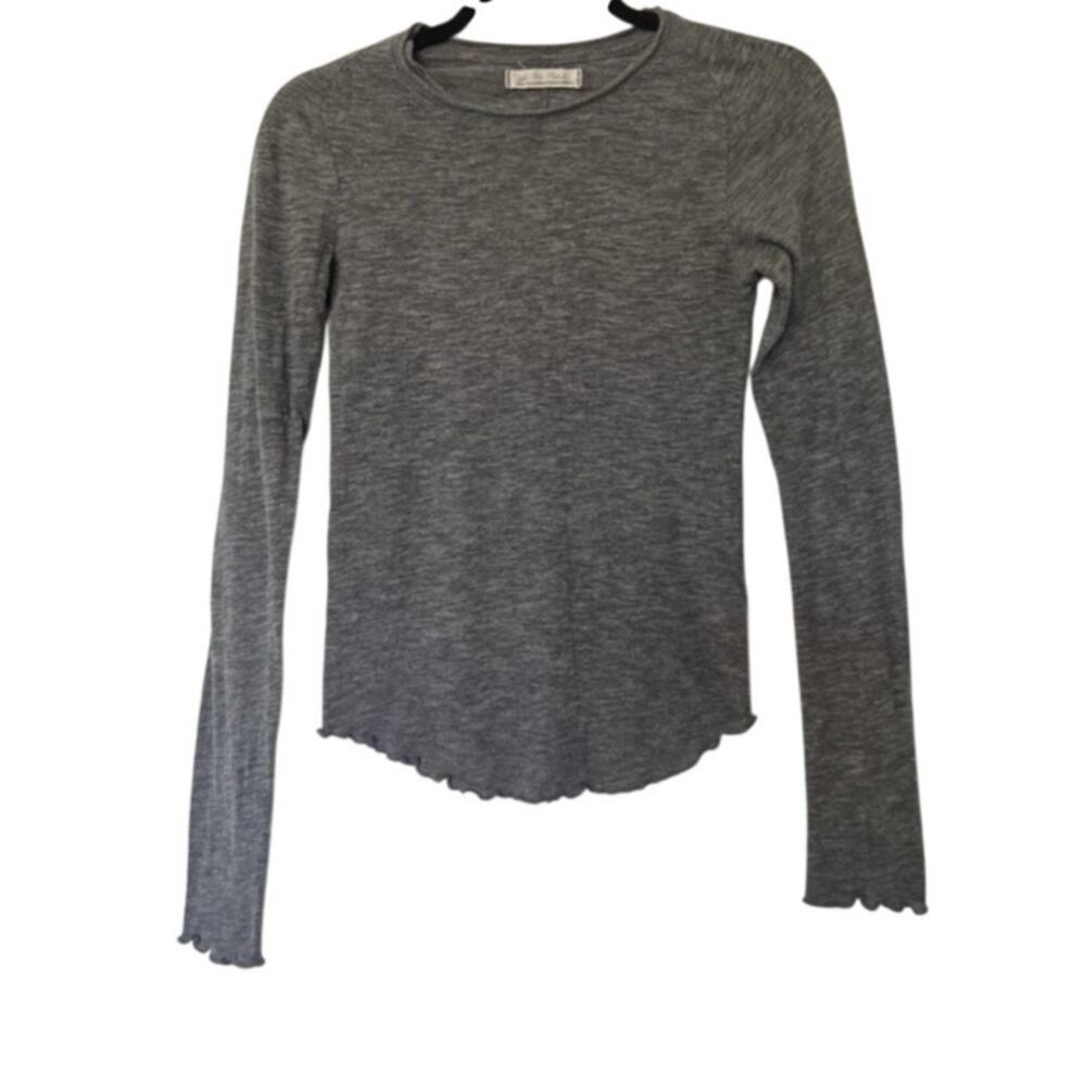 Free People We the Free Ruffle Hem Crew Neck Long Sleeve Top Size Small Gray